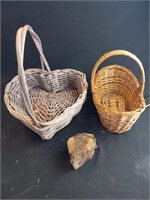 2 Baskets - 1 Wood Piece
