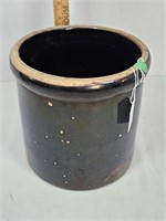 One gallon Brown Crock  (No Marking)