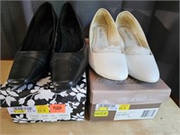 Vintage Women's Shoes Pumps Black, White 8 & 8.5