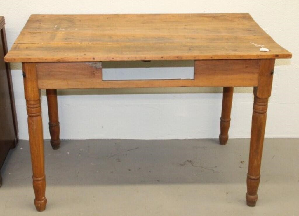 COUNTRY STYLE TABLE, TOP HAS A BOW, MISSING DRAWER