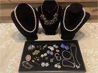 VINTAGE JEWELRY NECKLACES/EARRINGS ETC