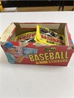 BOX OF 1982 TOPPS BASEBALL STICKER PACKS