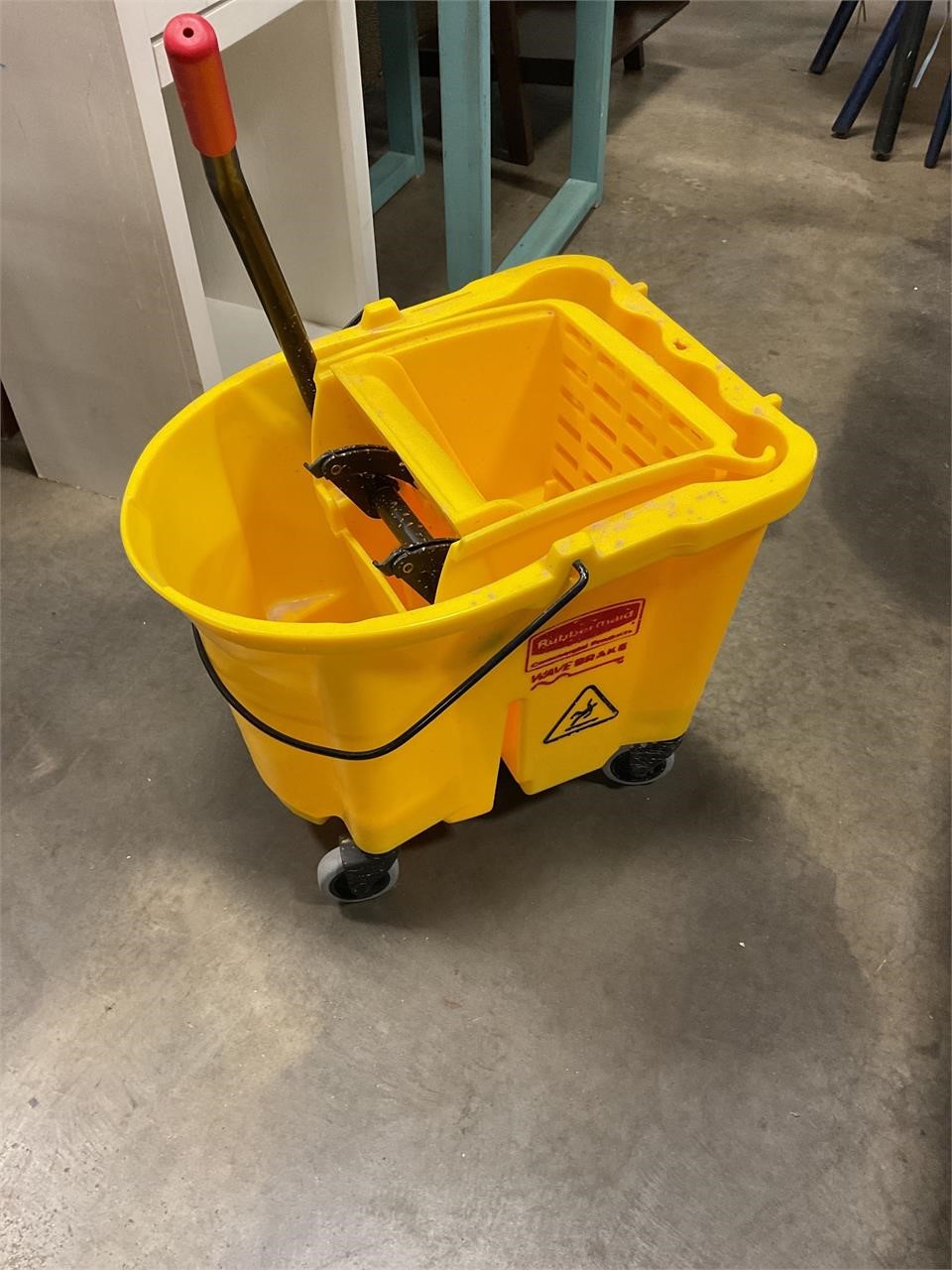 Rubber industrial mop bucket