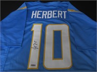 JUSTIN HERBERT SIGNED FOOTBALL JERSEY WITH COA