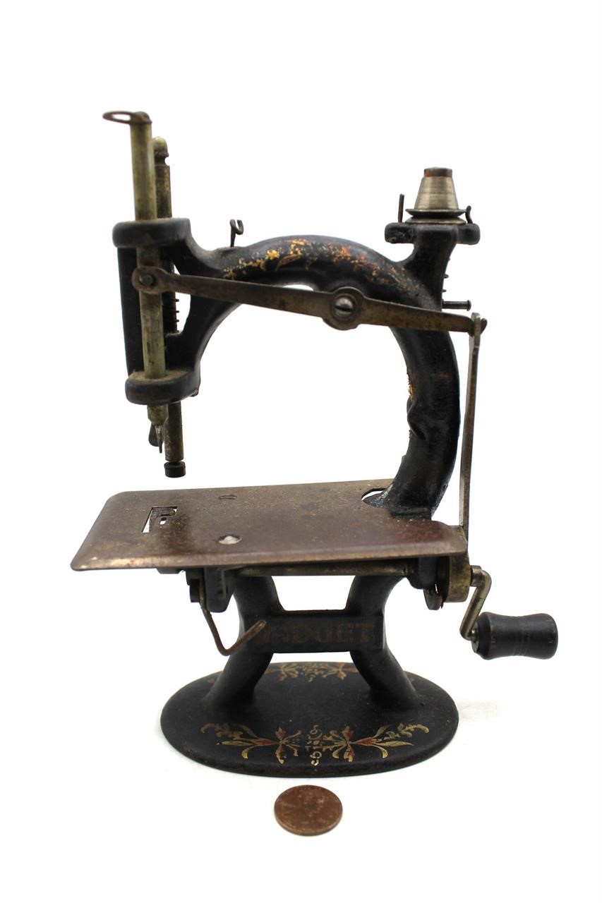1800s Cast Iron Miniature "MIDGET" Sewing Machine