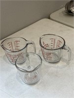 2 Achor Hocking 2 cup measuring cups, 1 Oven
