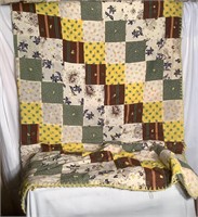 Vintage Handmade ZigZag Stitch Quilt