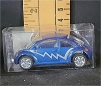 VW beetle-blue