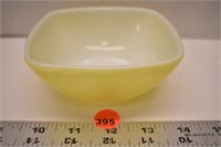Pyrex 410 square yellow bowl (dull paint, some
