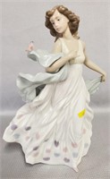 Lladro Porcelain Lady Figurine