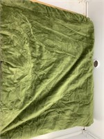 King Duvet with 2 King Pillow Cases, Green Velvet