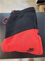 Nike sweatpants size M