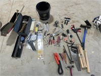 Misc hand tools, clamp,