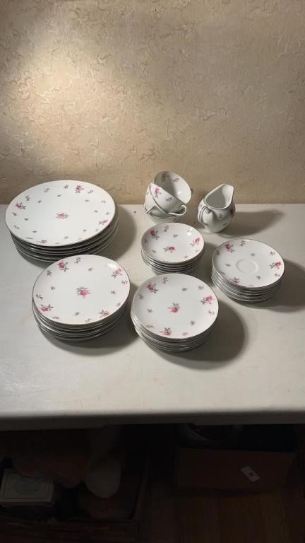 Meito Rose Chintz 6 Plate Setting