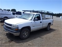 2001 Chevrolet 1500 8' S/A Pickup Truck