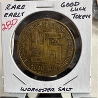 EARLY WORCESTER SALT GOOD LUCK TOKEN