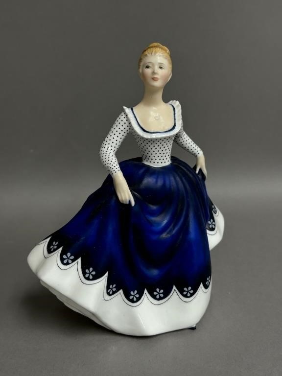 Royal Doulton Figurine Lisa