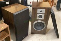 One pair of Technics floor speakers model SB-K