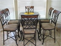 Very nice! Glasstop table with chairs