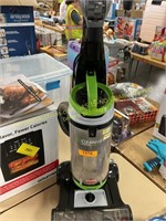 Bissell cleanview swivel pet vacuum (USED)