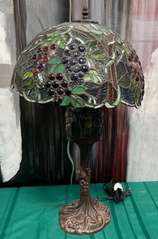 11 - TIFFANY STYLE STAINED GLASS TABLE LAMP (R8)