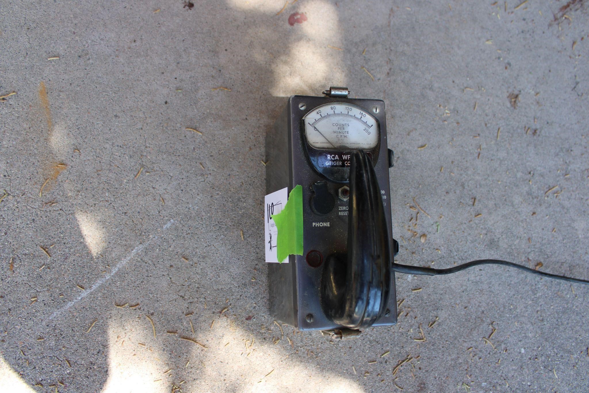 Vintage RCA WF-14A Geiger Counter