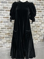 Neiman Marcus Black Velvet Dress, 
Size 8