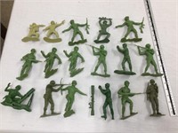 17 plastic Army men