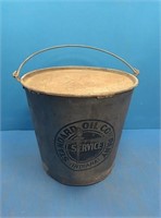 Vintage mica axle grease bucket