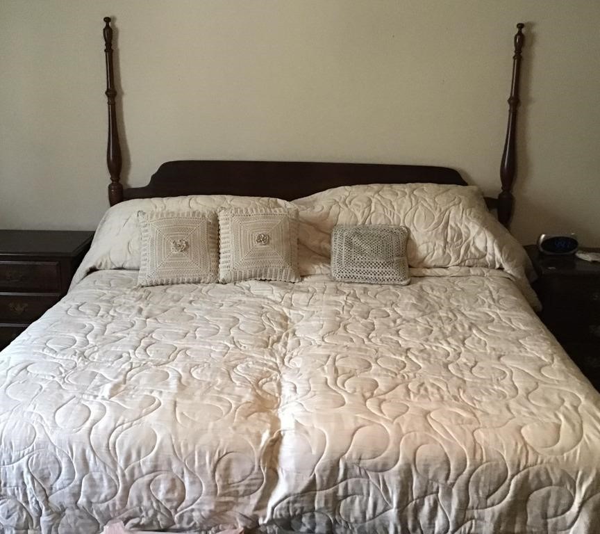 VINTAGE KING SIZE BED FRAME HEADBOARD