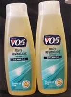 2 VO5 Daily Revitalizing Shampoo 12.5fl oz