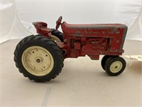 IH Tractor