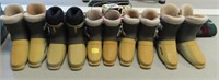 5 PAIR OF SKI BOOTS: RAICHLE SIZES 8 1/2 AND 9, 4