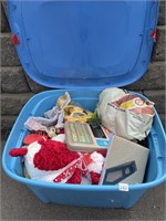 TOTE WITH COVER WITH CONTENTS -TOYS