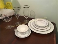 Noritake 8 place setting 6 pieces. 3 crystal