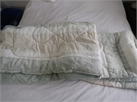 2 Green Twin Comforters