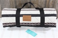 Maurices Roll-Up Picnic Throw