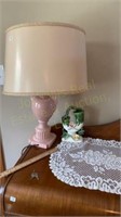 Royal Sealy Vase & Table Lamp (Cord Damaged)