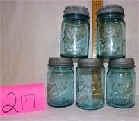 5 blue pt jars w/lids