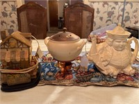 Stafford Shire tea pot & misc decor