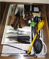 Knives, utensils