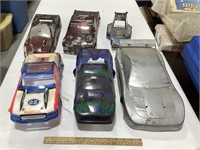 6 plastic car bodies