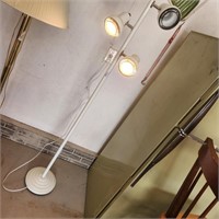 White Floor Lamp w/ 3 Lights  - powers on