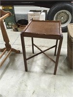 16x24x16 Inch End Table