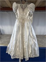 Vintage wedding dress