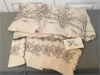 Vintage Floral Pattern Linen Tablecloth & Napkins