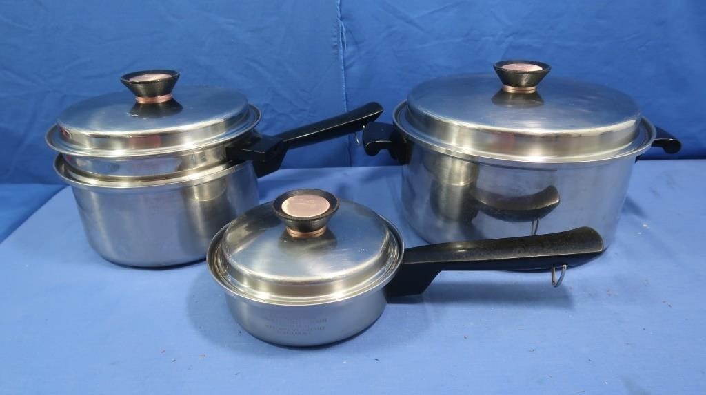 4 Duncan Hines Pots w/Lids