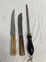 2 knives and a sharpening steel