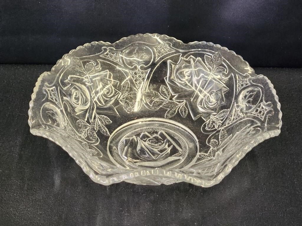 ROSE DESIGN PRESSED GLASS RUFFLED EDGE BOWL