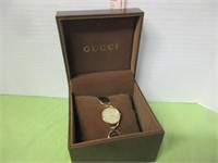 LADIES GUCCI WRIST WATCH WITH CASE